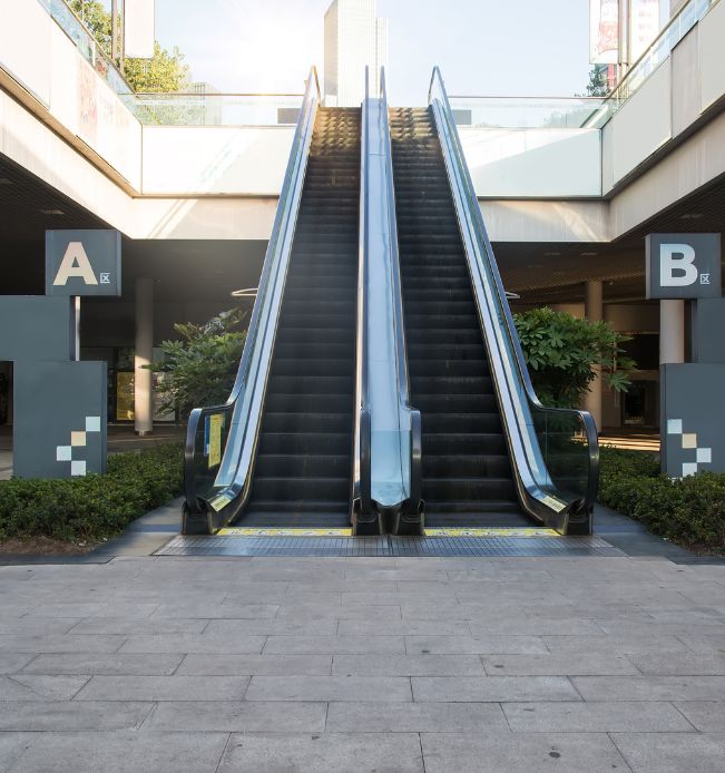outdoor escalator in uae